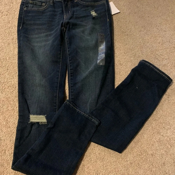 NWT distressed dark denim skinny jeans - Picture 2 of 6